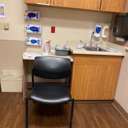 Abrazo Arrowhead Campus - A sink where my urine goes! It stinks horribly!!