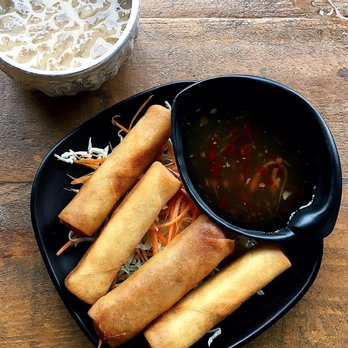 Mae Sri - Mae Sri fried rolls - Thai Near Me - Montreal, Quebec Mae Sri - Mae Sri fried rolls - Thai Near Me - Montreal, Quebec