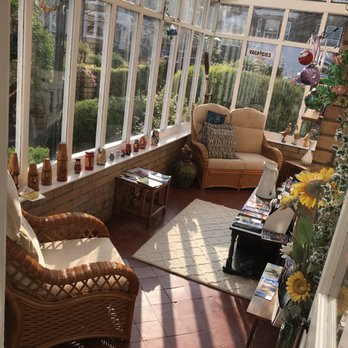 Mount House Hotel - Great place to stay - Hotels Near Me - Scarborough, NYK