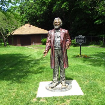 Maplewood Rose Garden - A monument of famed abolitionist Frederick Douglas sets in Maplewood Rose garden. - Botanical Gardens Near Me - Rochester, New York