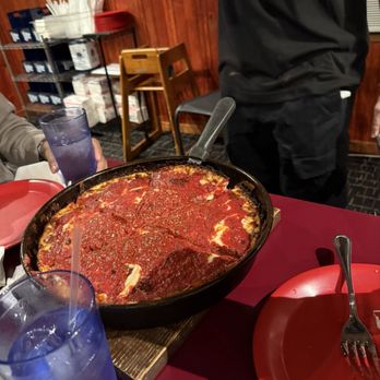 Pequod's Pizza - Deep dish - Pizza Near Me - Chicago, Illinois Pequod's Pizza - Deep dish - Pizza Near Me - Chicago, Illinois
