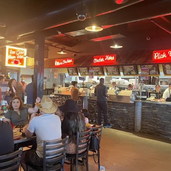Phil's BBQ - Ordering area - Barbeque Near Me - San Diego, California Phil's BBQ - Ordering area - Barbeque Near Me - San Diego, California
