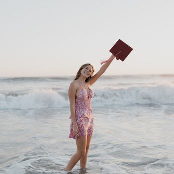 Lenstrey Photography - Graduation photos at the beach! - Session Photography Near Me Lenstrey Photography - Graduation photos at the beach! - Session Photography Near Me