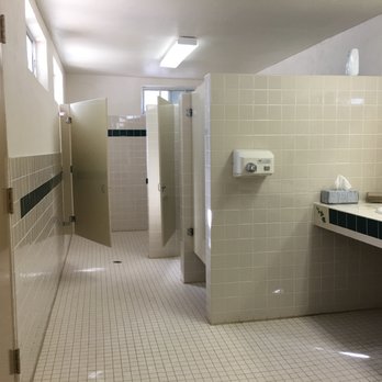 Leapin Lizard RV Ranch - Showers and bathrooms - RV Parks Near Me - Borrego Springs, California