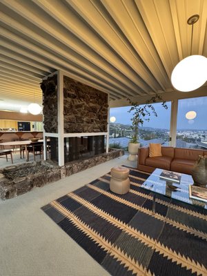 The Stahl House - Case Study House #22 by null