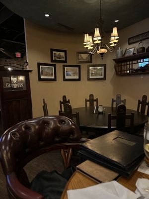 Fionn MacCool's Irish Pub & Restaurant by null