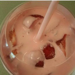Fresas con crema. Not sure if I spelled that right.