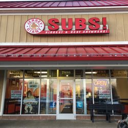 Jersey Giant Subs - Exterior (located in a plaza)