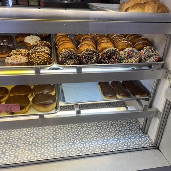 Earl's Donuts - Donuts Near Me - Chatsworth, California Earl's Donuts - Donuts Near Me - Chatsworth, California