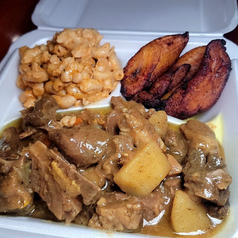 Di Jerk Stop - Goat curry with Mac n cheese and fried plantains - Caribbean Near Me - Lafayette, Louisiana Di Jerk Stop - Goat curry with Mac n cheese and fried plantains - Caribbean Near Me - Lafayette, Louisiana