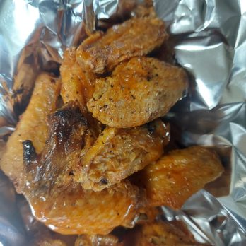 Stoned Pizza Kitchen - Small wings no flavor soggy had to put them back in the oven to cook longer - Pizza Near Me - Stone Mountain, Georgia