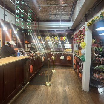 Jacques Torres Chocolate - Inside they were about to close and this sweet woman was kind enough to take us - Chocolatiers & Shops Near Me - Brooklyn, New York Jacques Torres Chocolate - Inside they were about to close and this sweet woman was kind enough to take us - Chocolatiers & Shops Near Me - Brooklyn, New York