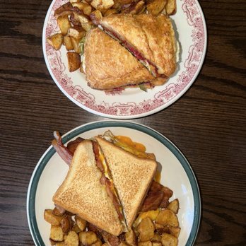 Center Perk - Holy Cow, Cranberry Turkey Melt - New American Near Me - Manchester, Connecticut Center Perk - Holy Cow, Cranberry Turkey Melt - New American Near Me - Manchester, Connecticut
