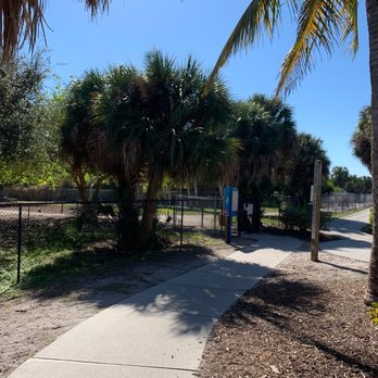 Brohard Paw Park & Beach - Dog Parks Near Me - Venice, Florida