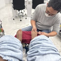 Nail Garden - Garden Luxury Hot Stone Pedicure