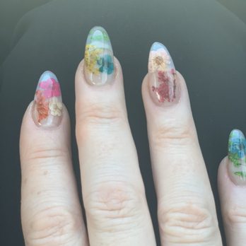 V & V Nail Spa - Dried floral embedded in acrylic - Nail Salons Near Me - Beaverton, Oregon
