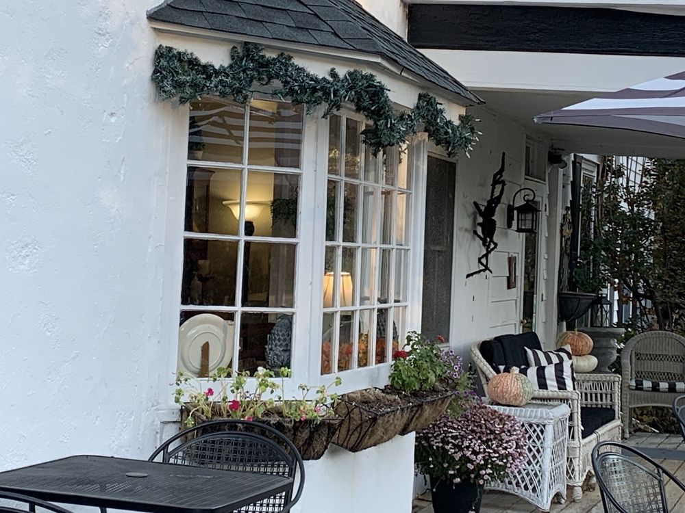 Pineapple Hill Bed & Breakfast Inn