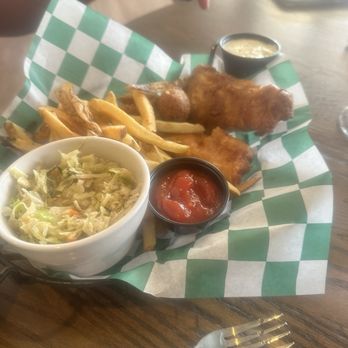 The Grill At Maywood - Fish and chips - Sports Bars Near Me - Bardstown, Kentucky