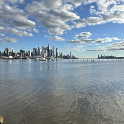Guttenberg North Bergen Waterfront Park - View of manhattan & jersey city