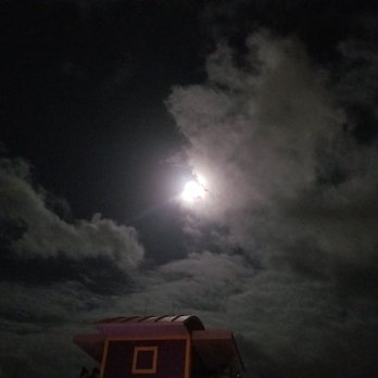 Full Moon Drum Circle - Beaches Near Me - Miami Beach, Florida Full Moon Drum Circle - Beaches Near Me - Miami Beach, Florida