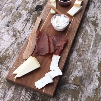 5th Town Artisan Cheese - Cheese Shops Near Me - Picton, Ontario 5th Town Artisan Cheese - Cheese Shops Near Me - Picton, Ontario