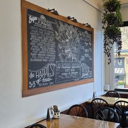 10 Acres Bistro - Info
