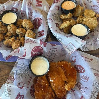 Mugshots Grill & Bar - Biloxi, MS - BLANKENSHROOMS DAVIS' PICKLE CHIPS - American Near Me - Biloxi, Mississippi Mugshots Grill & Bar - Biloxi, MS - BLANKENSHROOMS DAVIS' PICKLE CHIPS - American Near Me - Biloxi, Mississippi