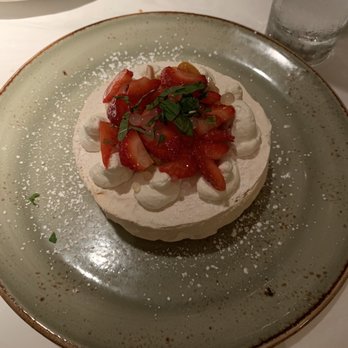 Montrio - Pavlova - New American Near Me - Monterey, California