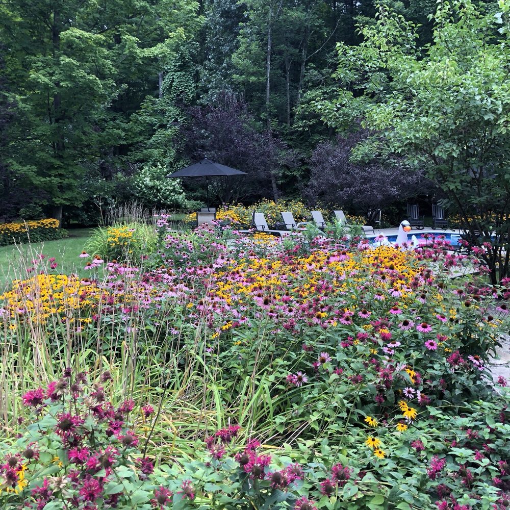 Country House Bed & Breakfast - Bed & Breakfast Near Me - Queensbury, New York