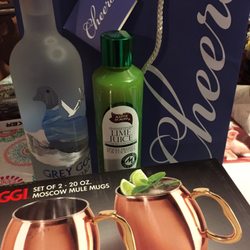 Gabriel's Wine & Spirits - Nice gift set staff helped me put together