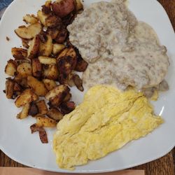 Painted Baker Cafe - Biscuits, gravy, eggs and homefries