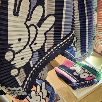 K11 廣場 - Bags! - Shopping Centers Near Me - Hong Kong, HK
