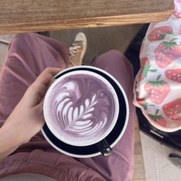 Ube latte
