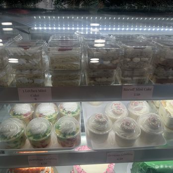 La Casa Dulce - Custom Cakes Near Me - Downey, California La Casa Dulce - Custom Cakes Near Me - Downey, California