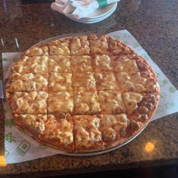 Zazzo's Pizza & Bar - Thin crust sausage pizza - Pizza Near Me - Darien, Illinois