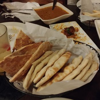 Taaza Indian Cuisine - Bread basket - Indian Near Me - Roanoke, Virginia Taaza Indian Cuisine - Bread basket - Indian Near Me - Roanoke, Virginia