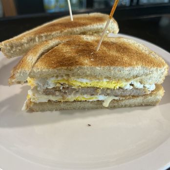Emerald Greens Golf Course - breakfast sandwich - Golf Near Me - Hastings, Minnesota