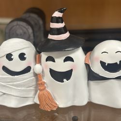 TJ Maxx - Halloween in August! Laughing ghosts!