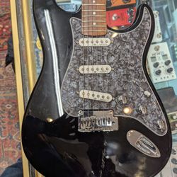Close up of Fender Squire Strat with Jimi Hendrix signature pickups