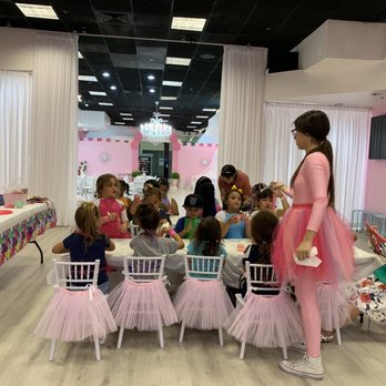 The Princess Club - Slime night at the princess spa - Kids Hair Salons Near Me - Miami, Florida