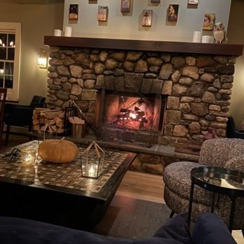 Walkers Maine - Warm fire in the dining room sets the mood - New American Near Me - Cape Neddick, Maine Walkers Maine - Warm fire in the dining room sets the mood - New American Near Me - Cape Neddick, Maine