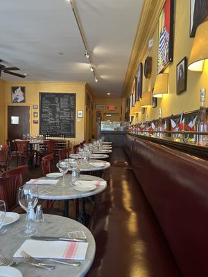 Demarchelier Bistro by null