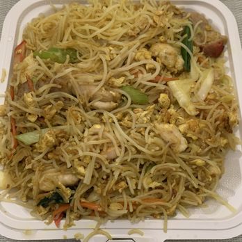 Chang's Chinese Cuisine - Singapore noodles, our family's favorite - Chinese Near Me - Sacramento, California Chang's Chinese Cuisine - Singapore noodles, our family's favorite - Chinese Near Me - Sacramento, California