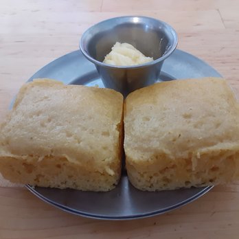 HQ BBQ - Cornbread - Barbeque Near Me - Evansville, Wyoming