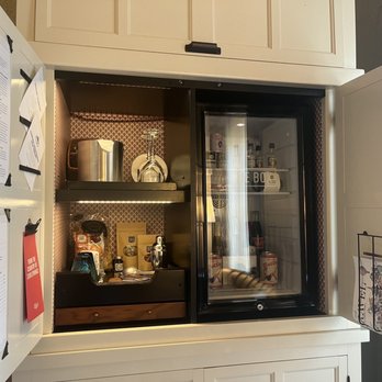 Hotel Emma - Snacks! - Hotels Near Me - San Antonio, Texas