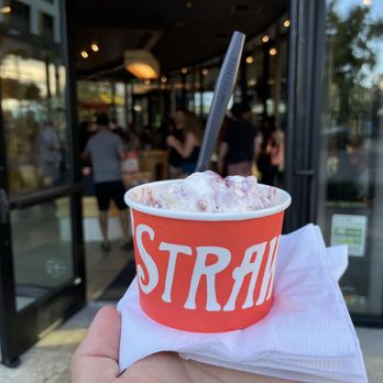 Salt & Straw - Goat Cheese Marionberry Habanero - Ice Cream & Frozen Yogurt Near Me - Kirkland, Washington Salt & Straw - Goat Cheese Marionberry Habanero - Ice Cream & Frozen Yogurt Near Me - Kirkland, Washington