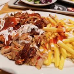 Premium Döner - Premium Classic mit Hähnchen Döner. (9 Euro)