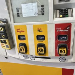 Truckee Shell - Look at those gas prices