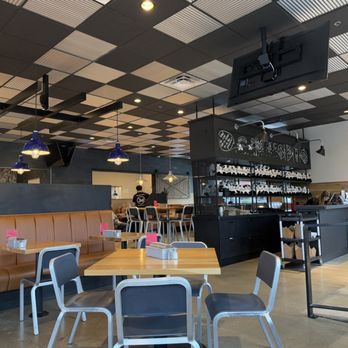 Tipsy Cow Burger Bar - Dining area - Burgers Near Me - Issaquah, Washington