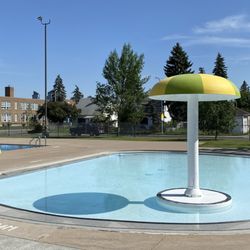 Bowview Outdoor Pool